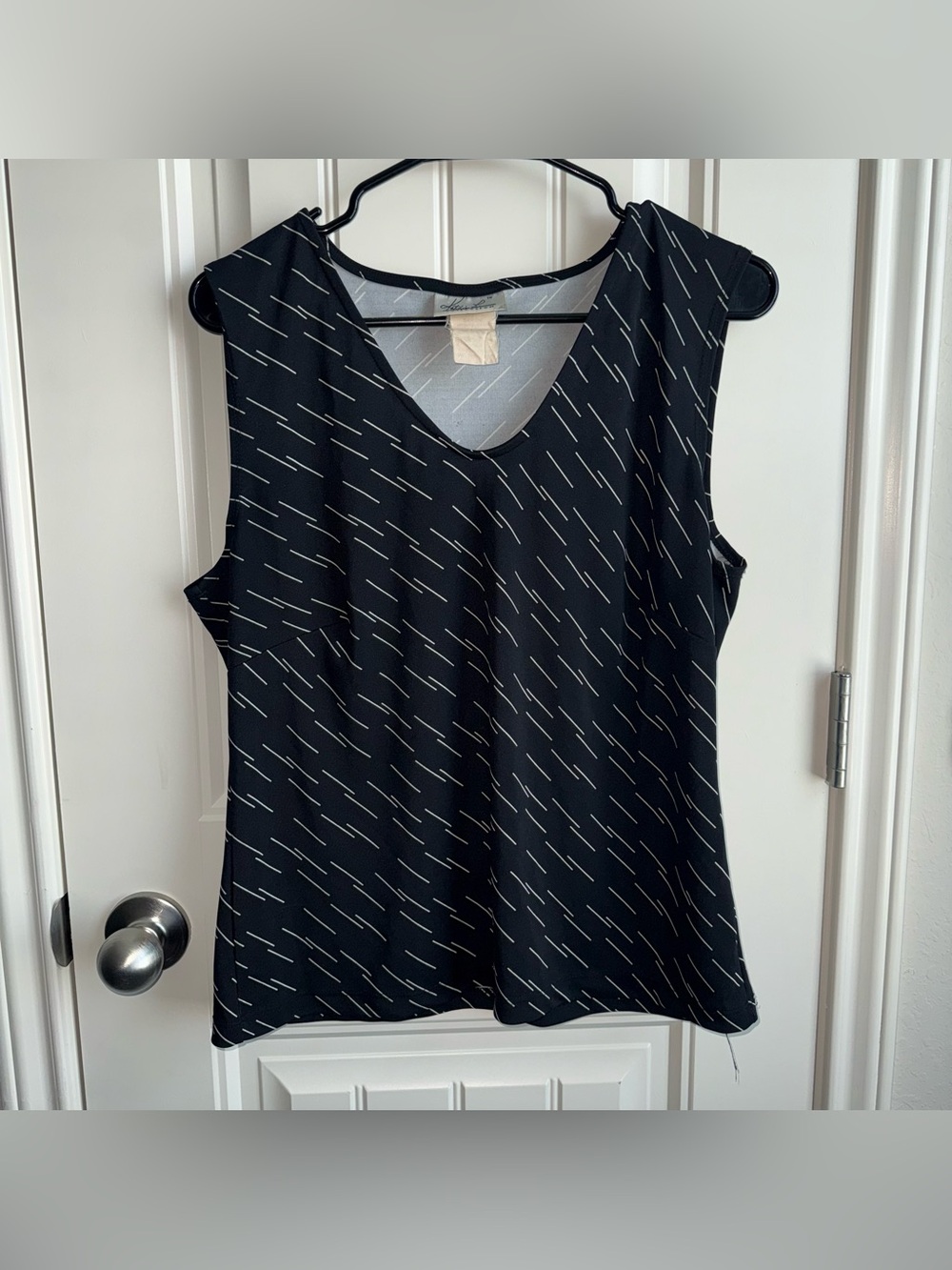 Sleeveless Black Patterned V-Neck Top